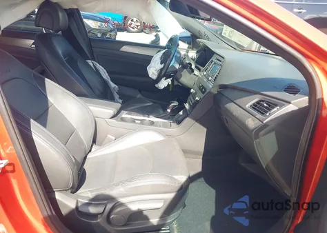 2015 Hyundai Sonata Sport 2.0T z USA, uszkodzony, nr VIN 5NPE34AB6FH116898